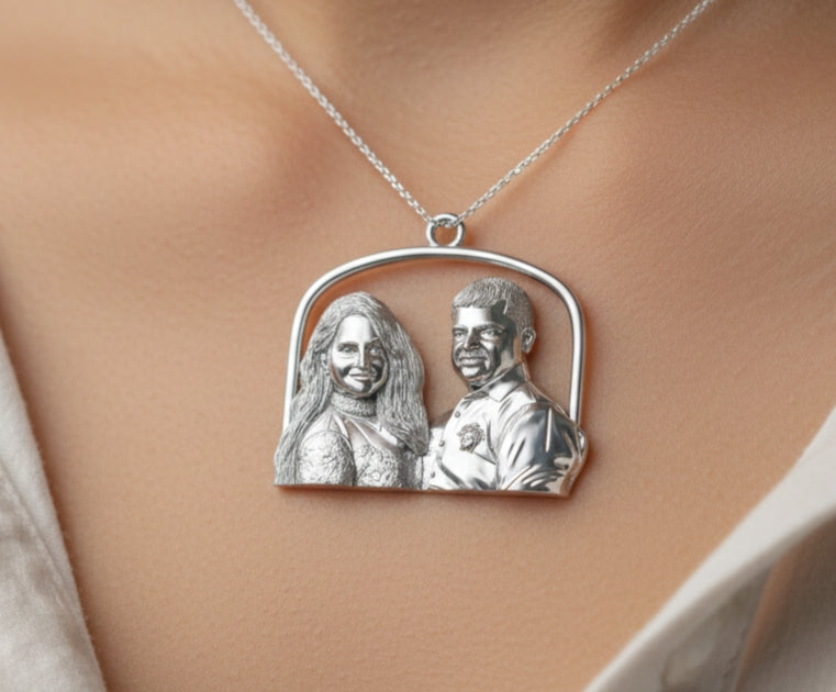 Custom Couple Portrait Pendant – Personalized 3D Metal Jewellery