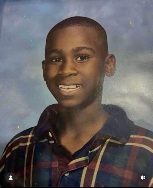 Custom Self Portrait Pendant – Personalized 3D Metal Jewellery